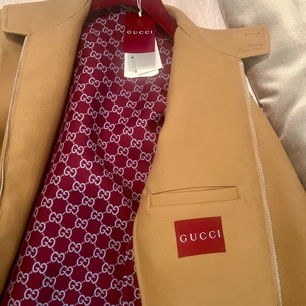 Gucci Wool Beige Jacket with Burgundy Interior